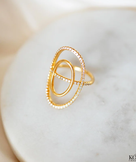 "Corina" forgyldt ring med zirkonia sten